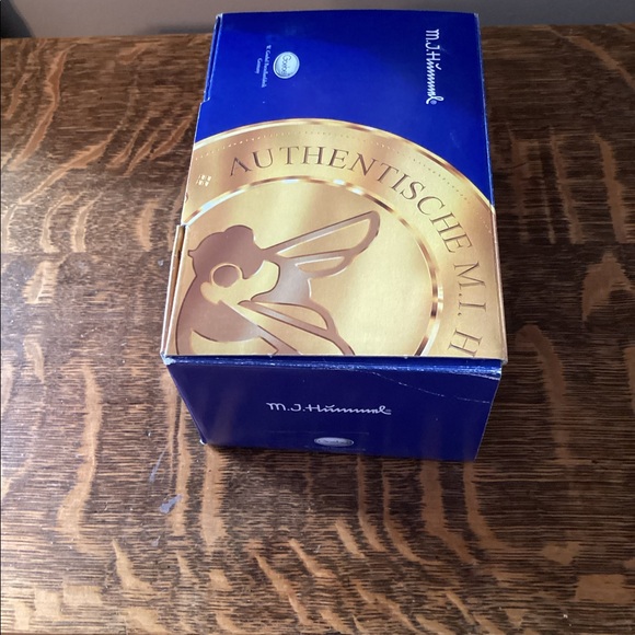 Hummel ~Carnival - Picture 7 of 14